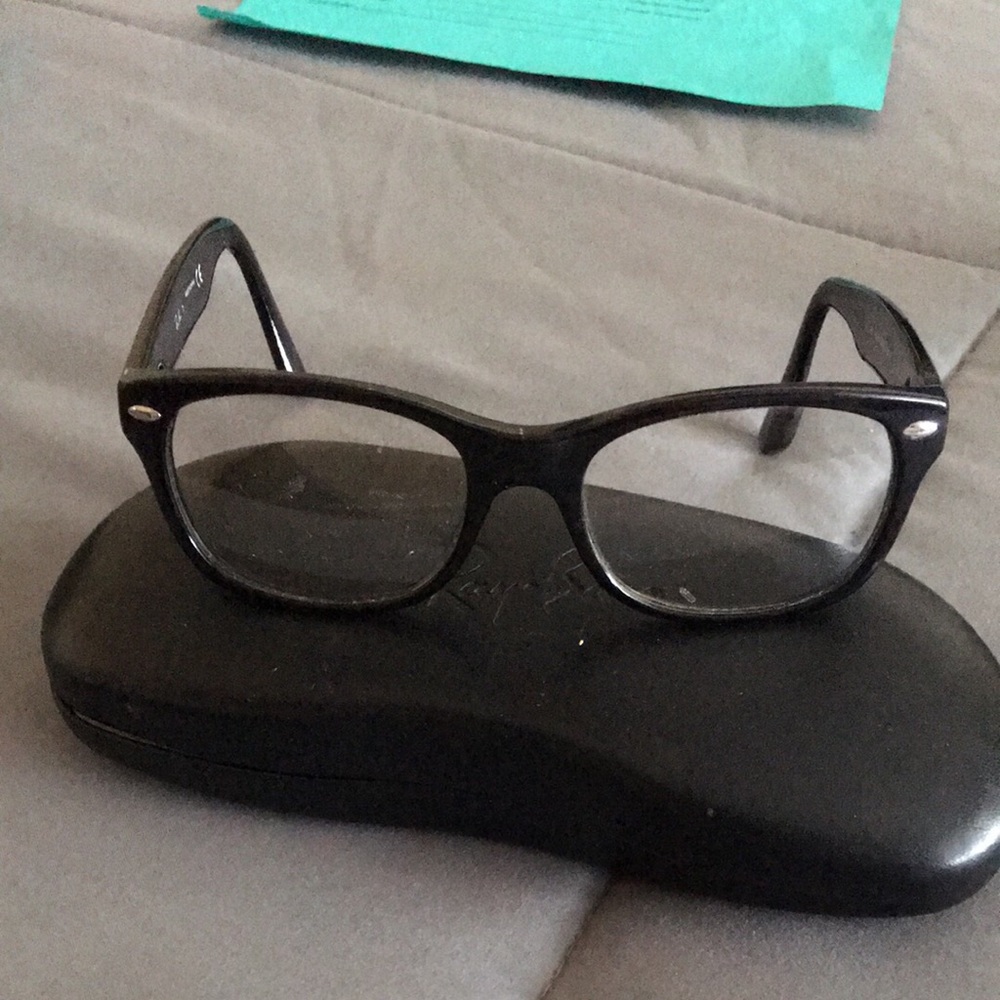 Boy or girl reading glasses